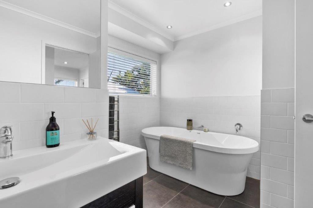 Stunning Tranquil Home With Green Space Views 芒格努伊山 外观 照片